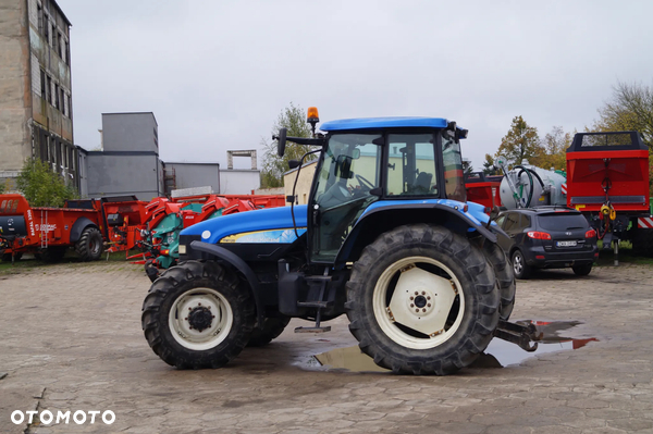 New Holland TM120