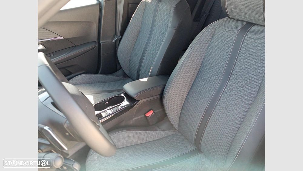 Peugeot 2008 1.2 Hybrid Allure e-DCS6 - 13