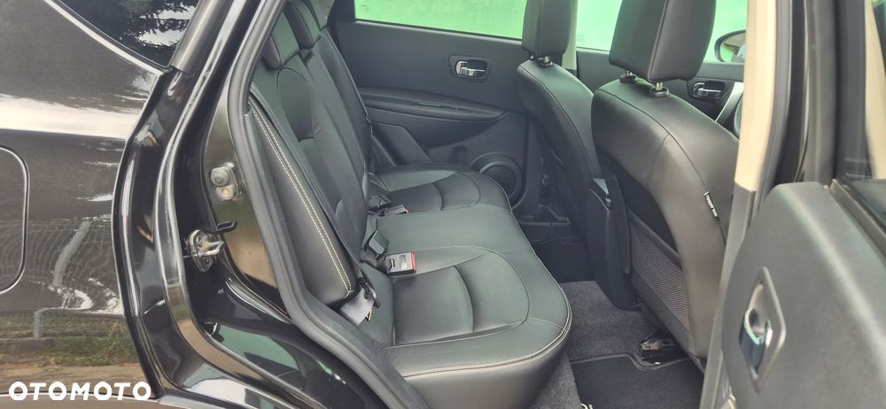 Nissan Qashqai 2.0 dCi 4 x 4 DPF tekna - 21