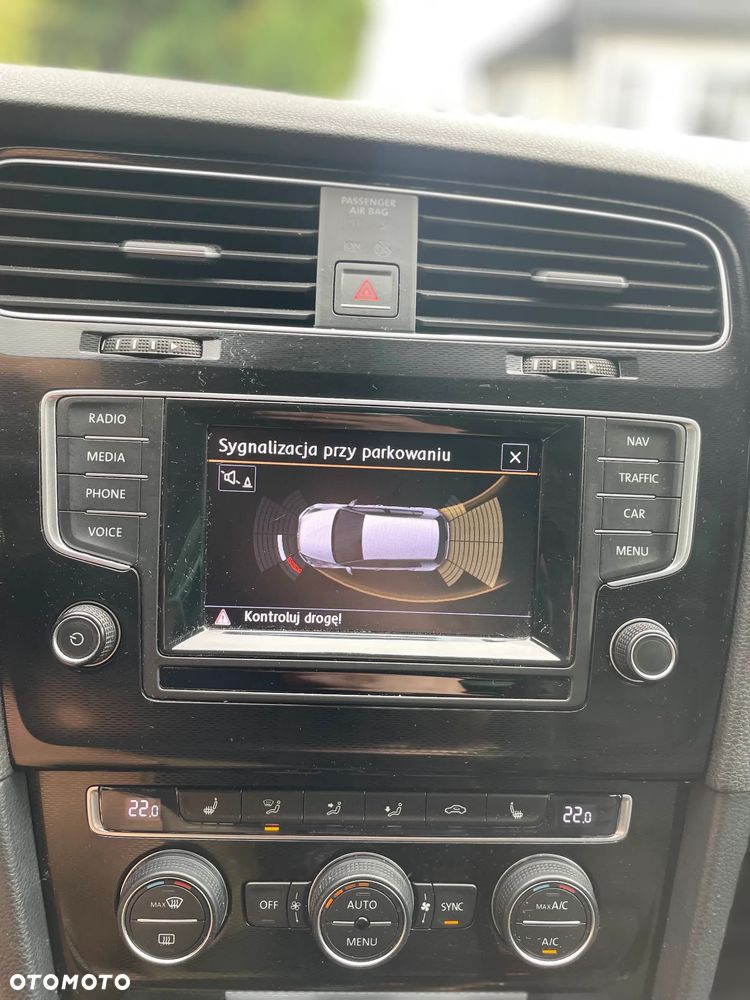 Volkswagen Golf - 10