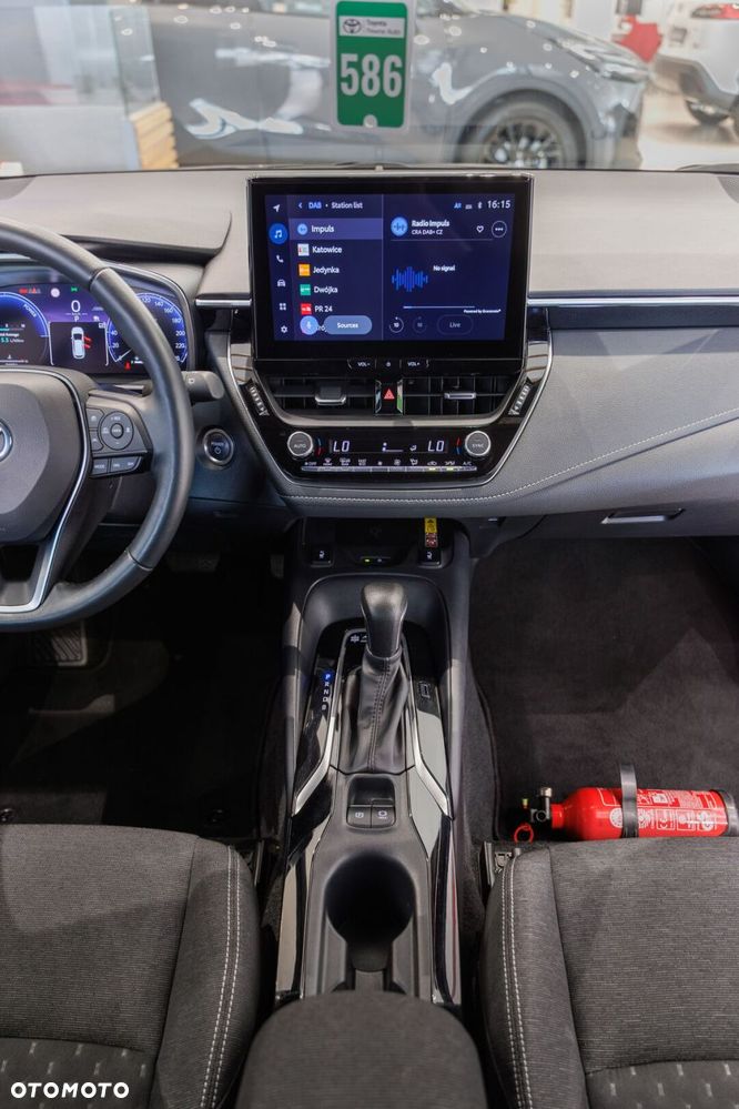 Toyota Corolla 1.8 Hybrid Comfort - 29