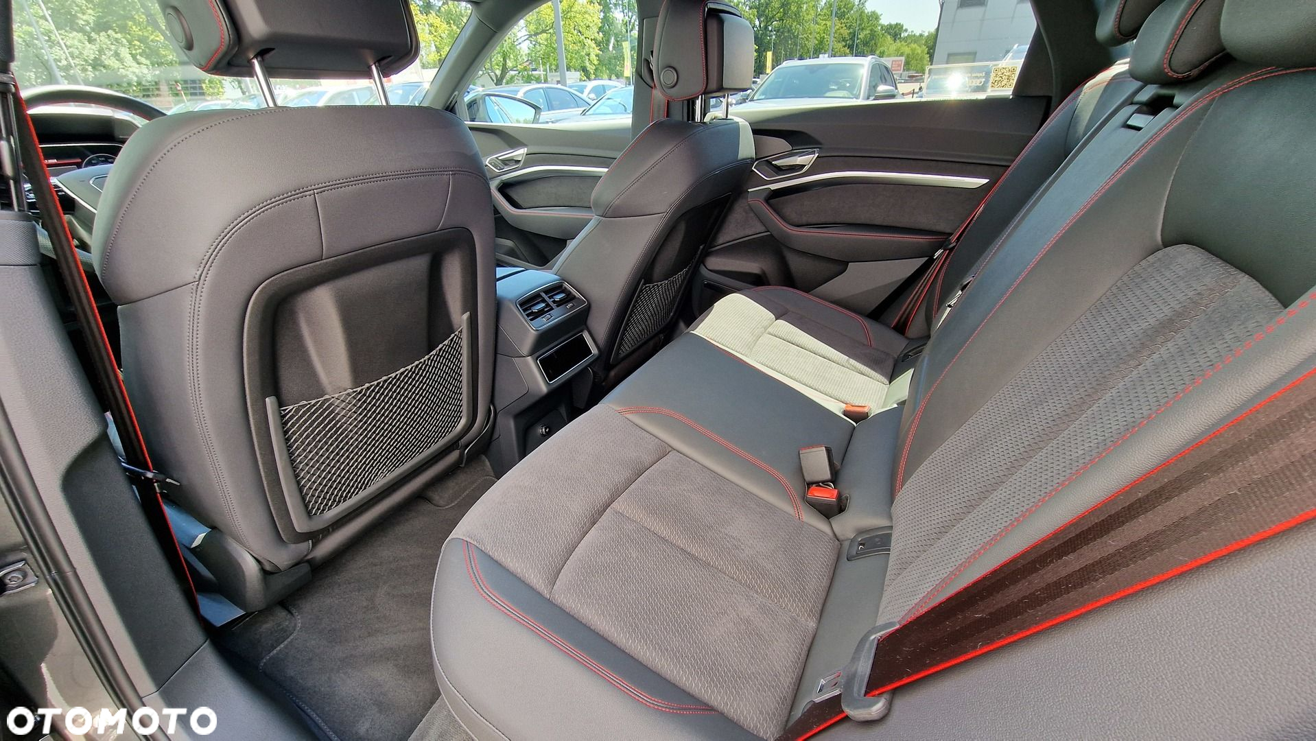 Audi Q8 - 12