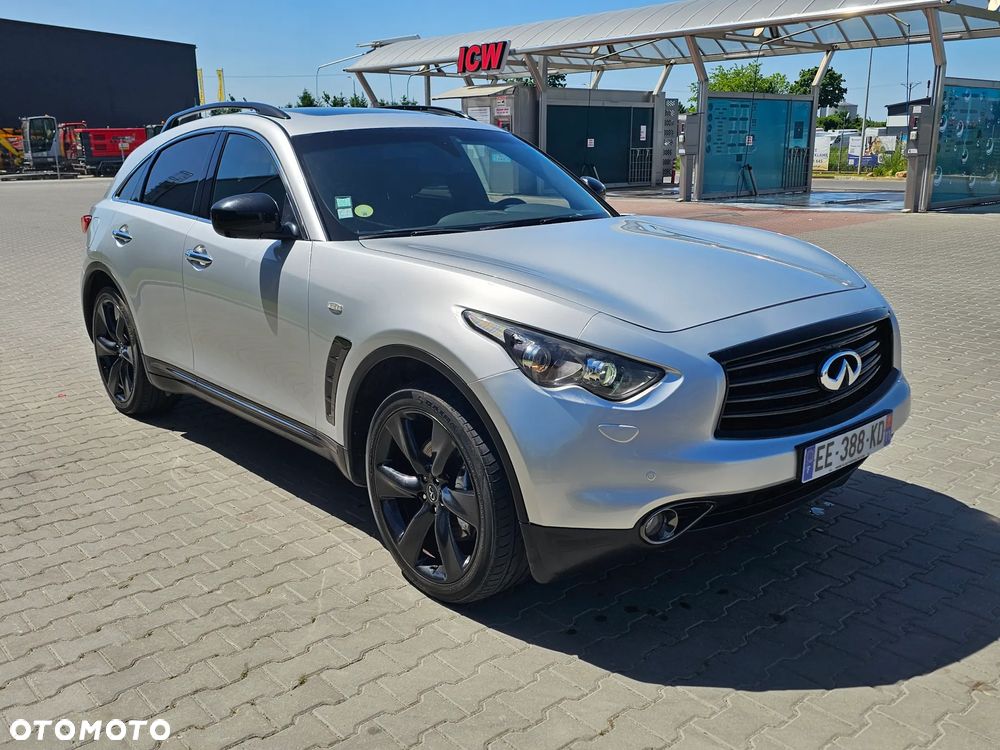 Infiniti Q70 - 4