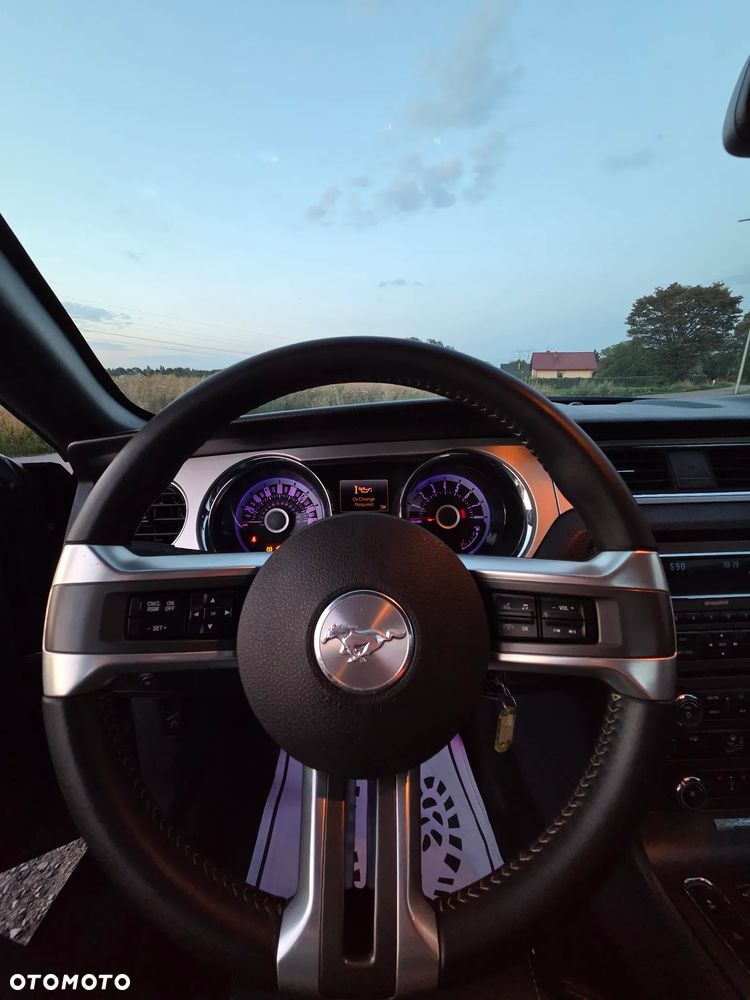 Ford Mustang - 24
