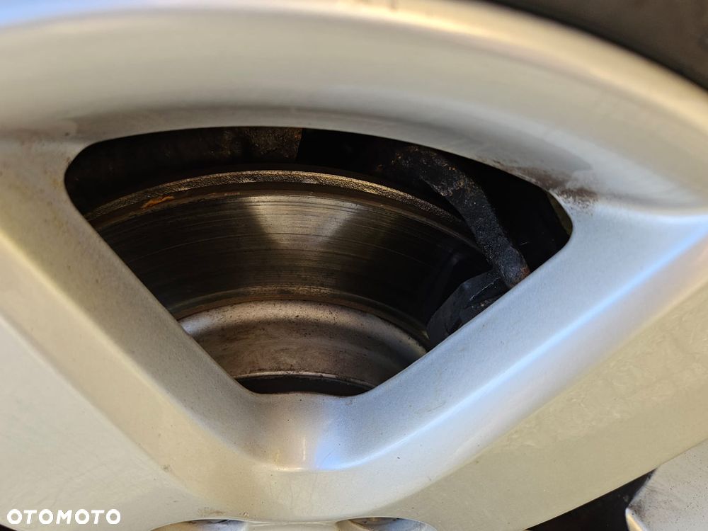 Volkswagen Golf - 18