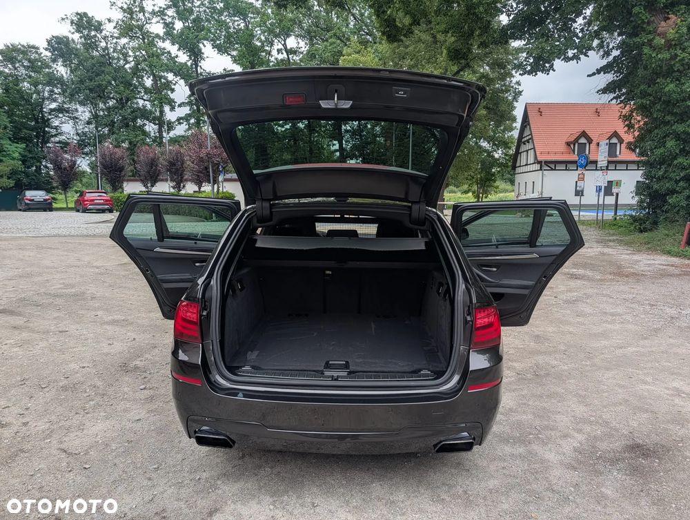 BMW Seria 5 520d M Sport - 13