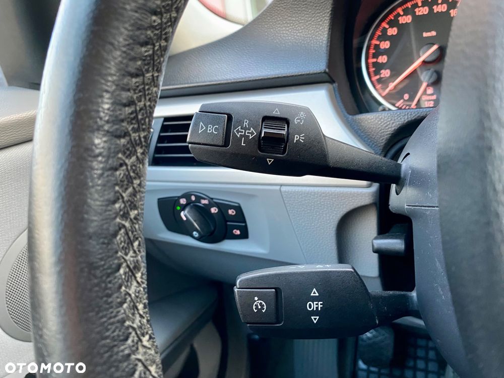 BMW Seria 3 320d - 32