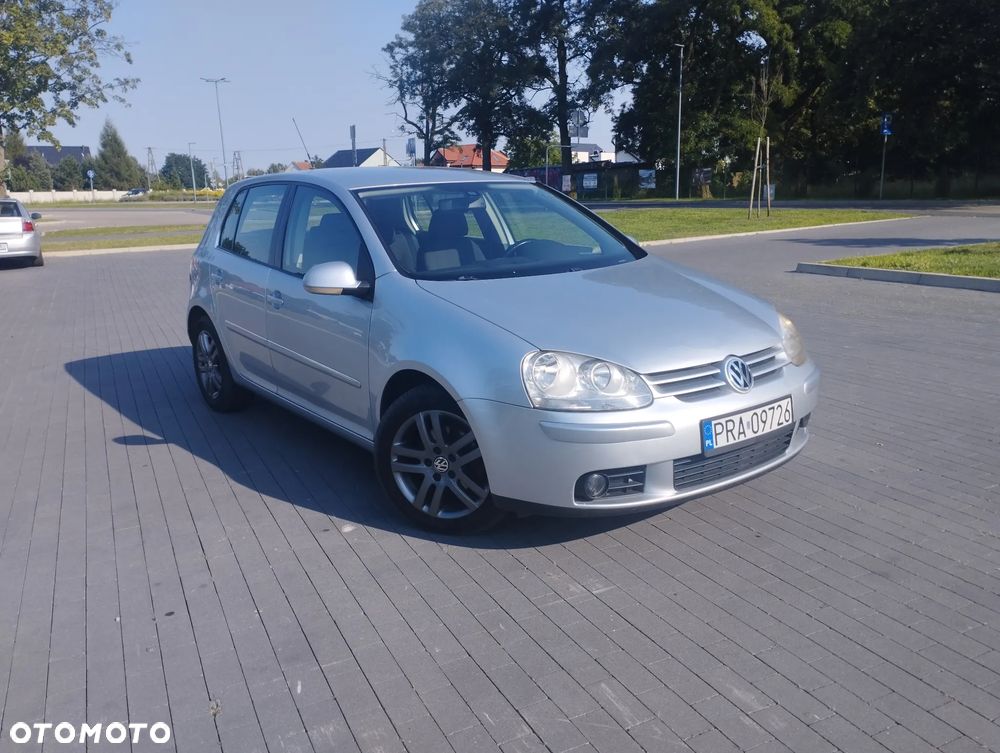 Volkswagen Golf - 10
