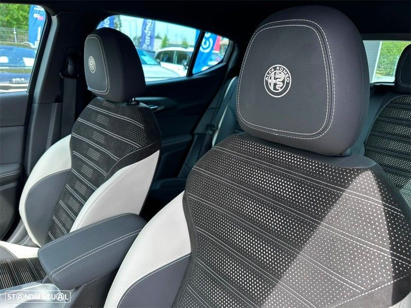 Alfa Romeo Tonale 1.5 VGT Hybrid Sport Speciale - 13