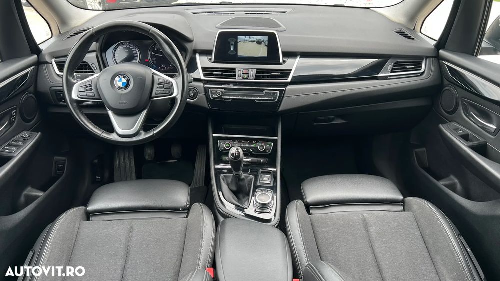 BMW Seria 2 216i - 10