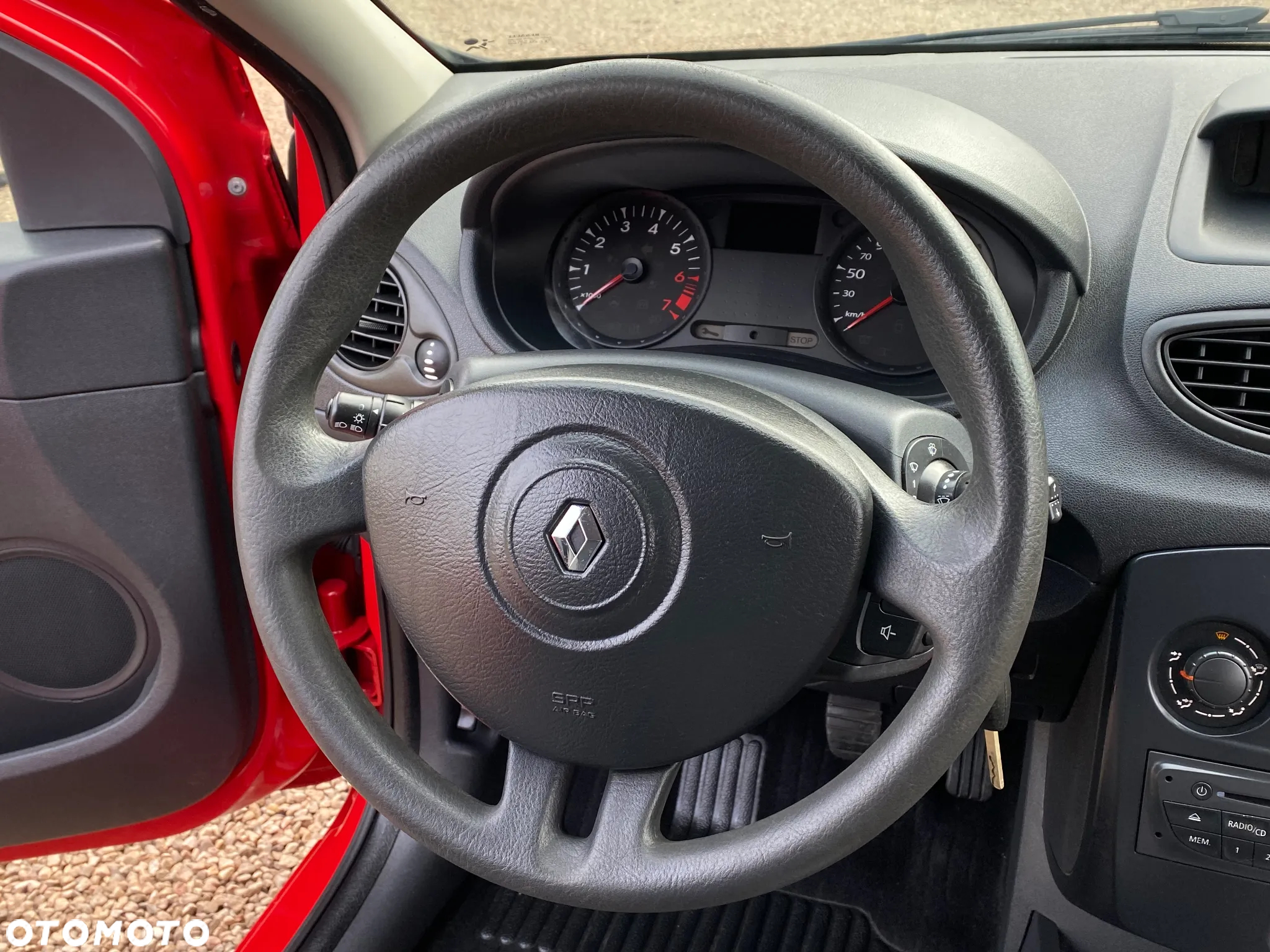 Renault Clio 1.2 16V 75 Expression - 30