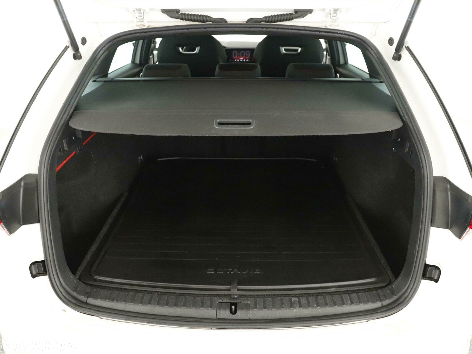 Skoda Octavia 2.0 TDI RS DSG - 9