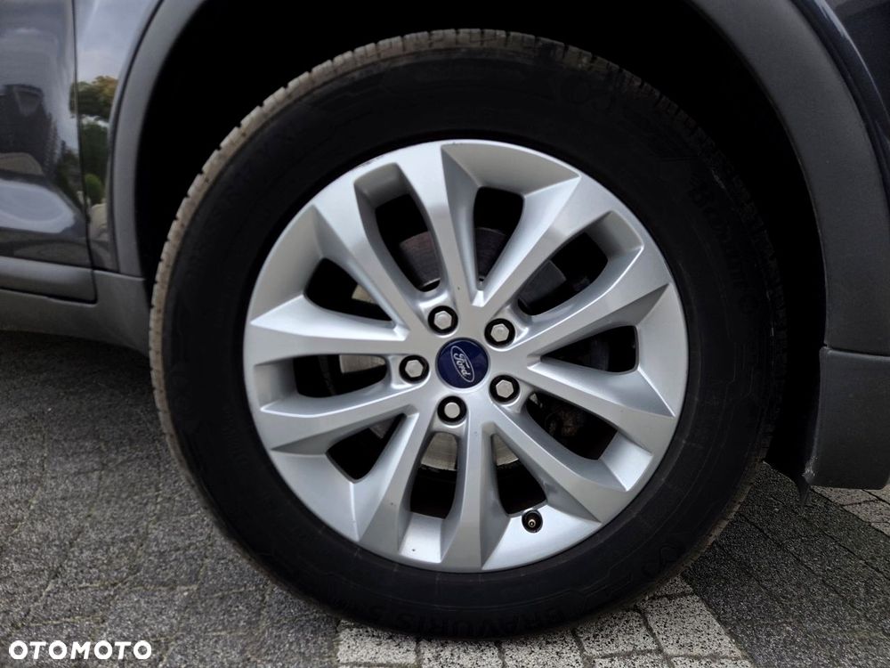Ford Kuga - 33