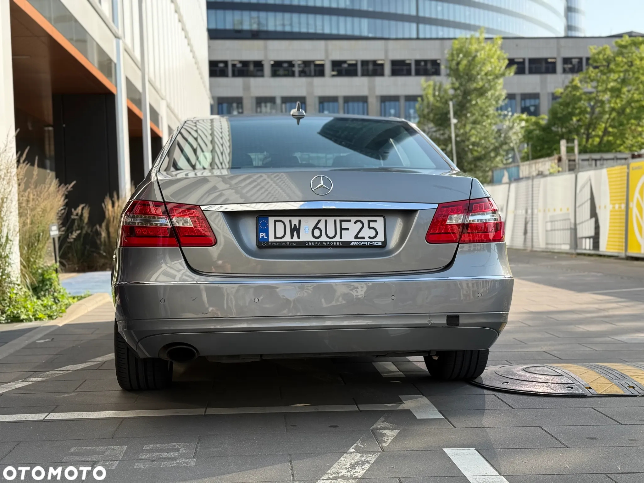Mercedes-Benz Klasa E 200 CGI BlueEFFICIENCY Automatik Avantgarde - 10