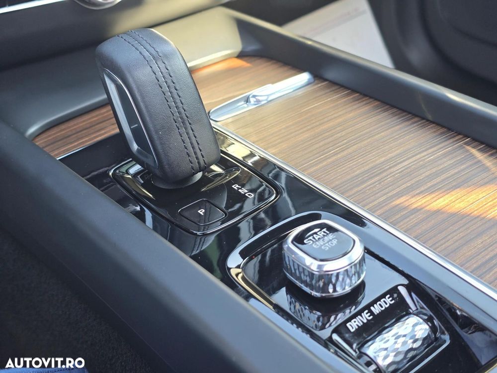 Volvo XC 60 Recharge T6 Twin Engine eAWD Inscription Expression - 18