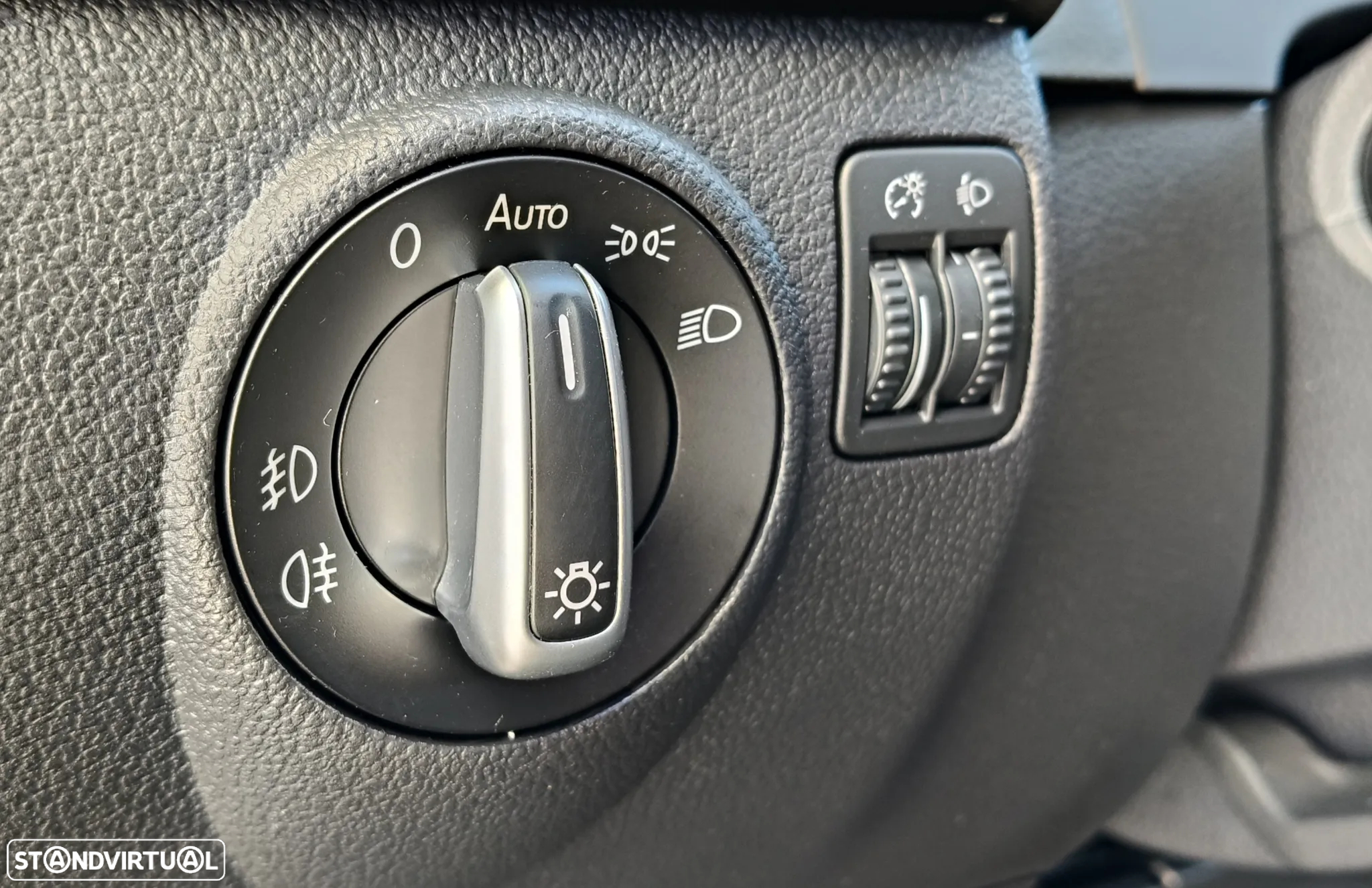 VW Golf Plus 1.6 TDi Style - 13