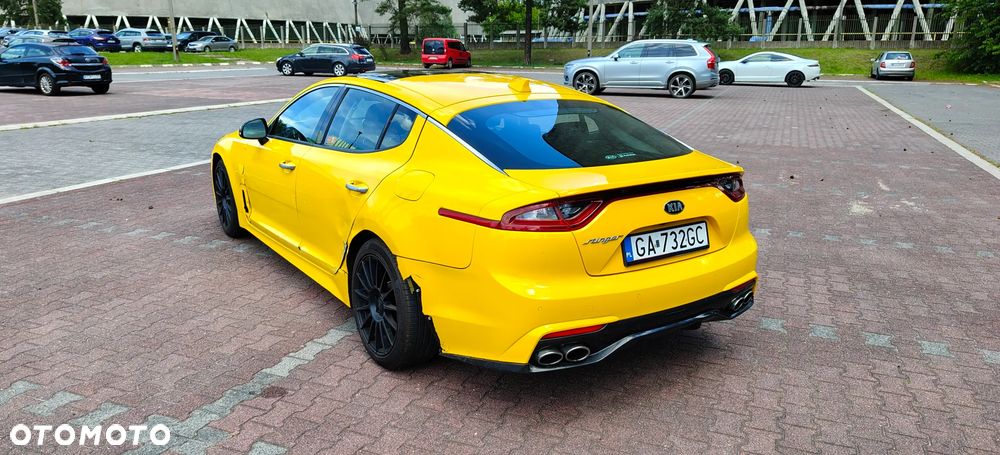 Kia Stinger 2.0 T-GDI XL - 2