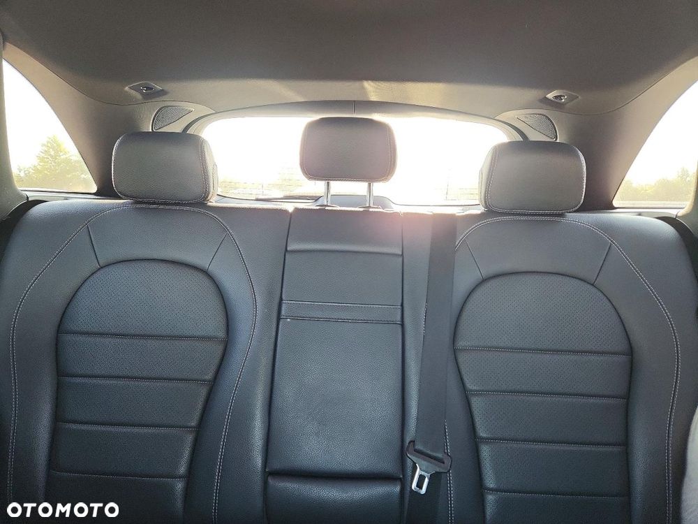 Mercedes-Benz GLC 300 4Matic 9G-TRONIC - 9
