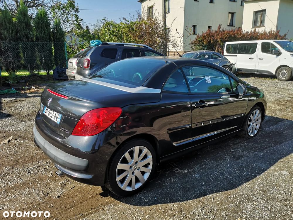 Peugeot 207 CC - 2