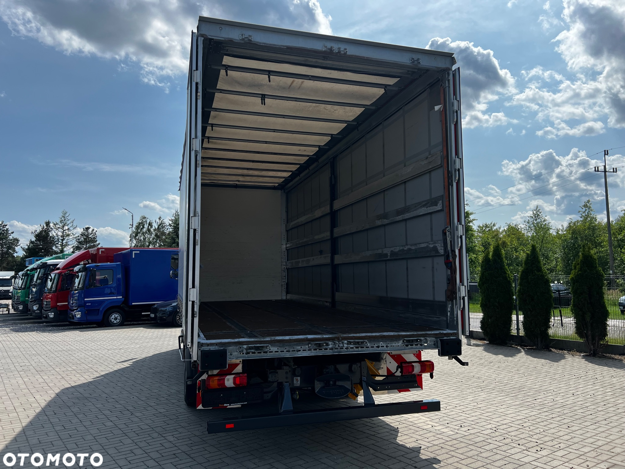Mercedes-Benz ATEGO - 18
