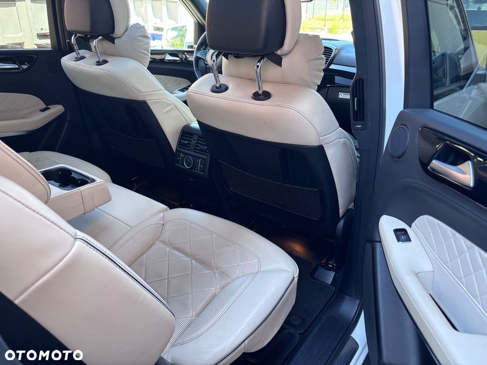 Mercedes-Benz GLS - 31