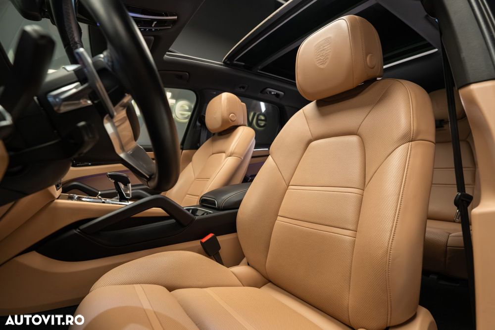 Porsche Cayenne - 27