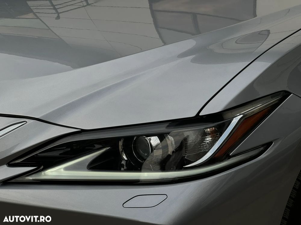 Lexus Seria ES 300h Executive - 8