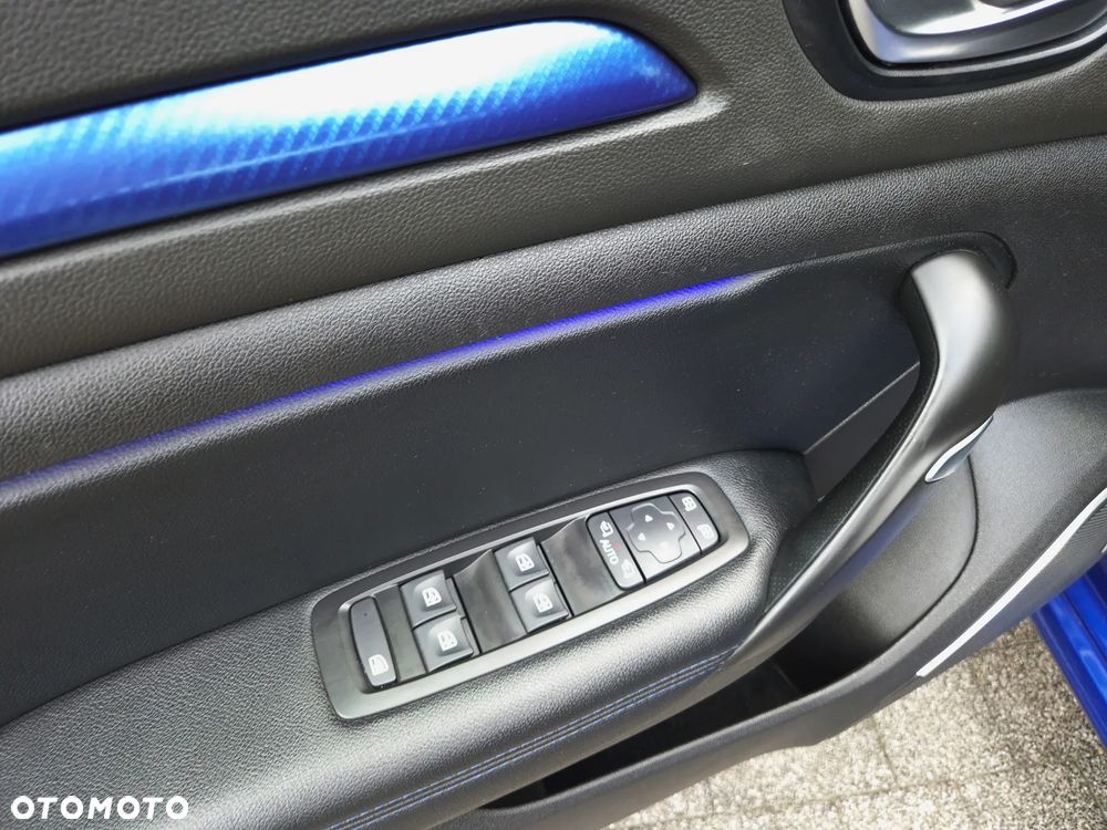 Renault Megane ENERGY TCe 205 EDC GT - 18