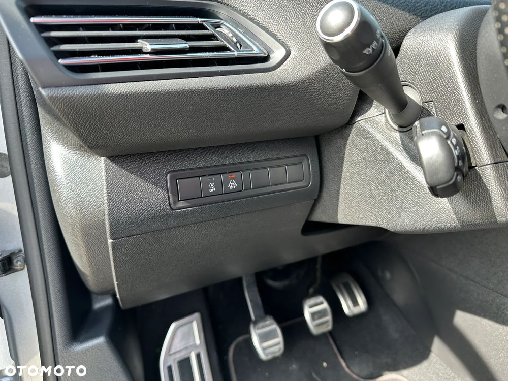 Peugeot 308 - 19