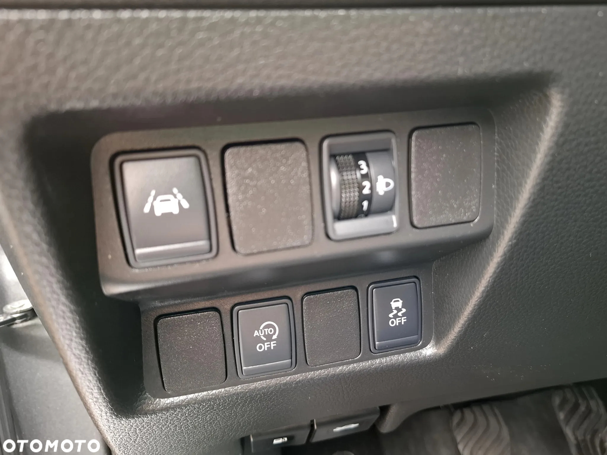 Nissan Qashqai 1.2 DIG-T N-Connecta EU6 - 10