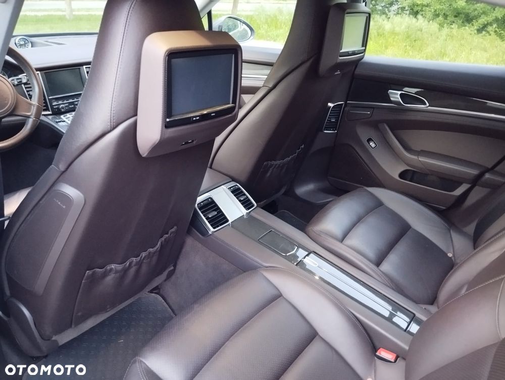 Porsche Panamera - 16