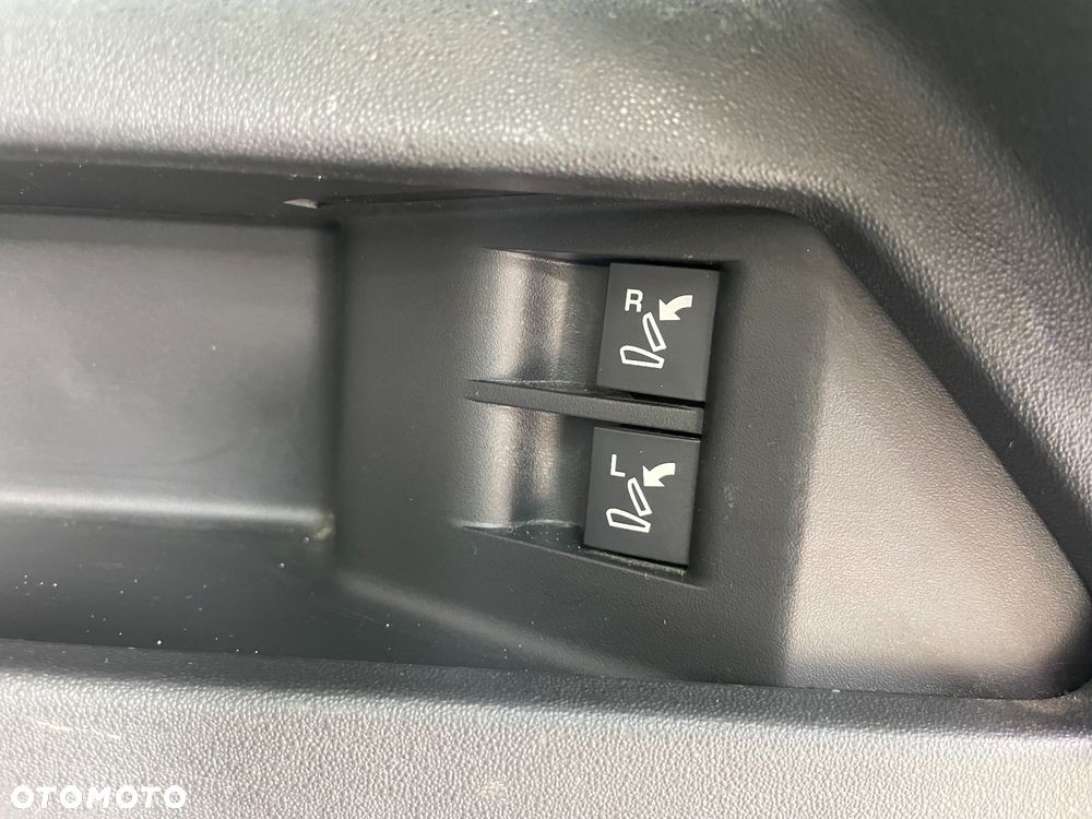 Land Rover Discovery Sport TD4 HSE Luxury - 27