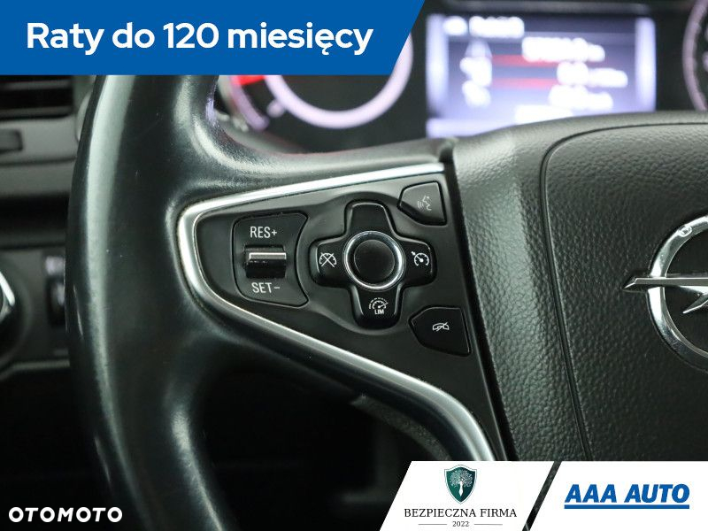 Opel Insignia - 15