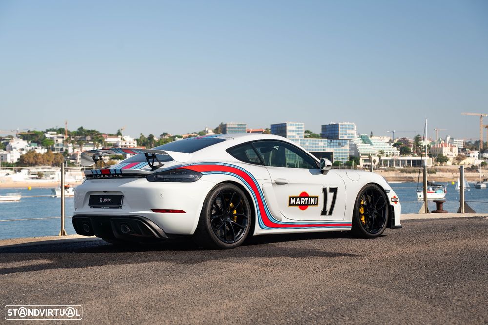 Porsche 718 Cayman GT4 PDK - 17