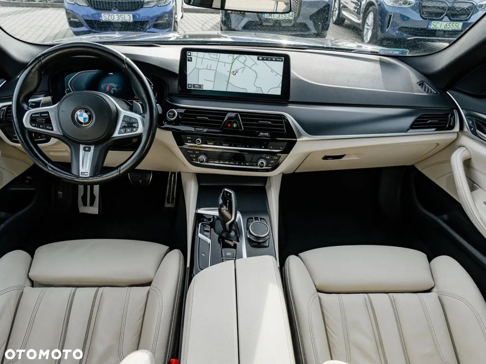 BMW Seria 5 520d xDrive Touring M Sport Edition - 6