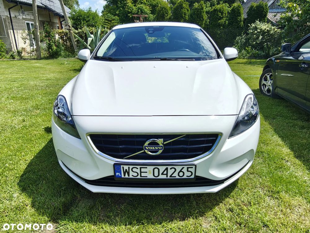 Volvo V40 D2 R-Design Summum - 1