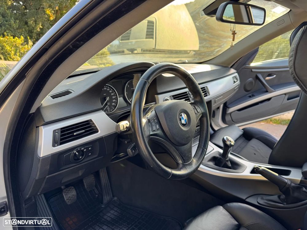 BMW 320 d Coupe - 8
