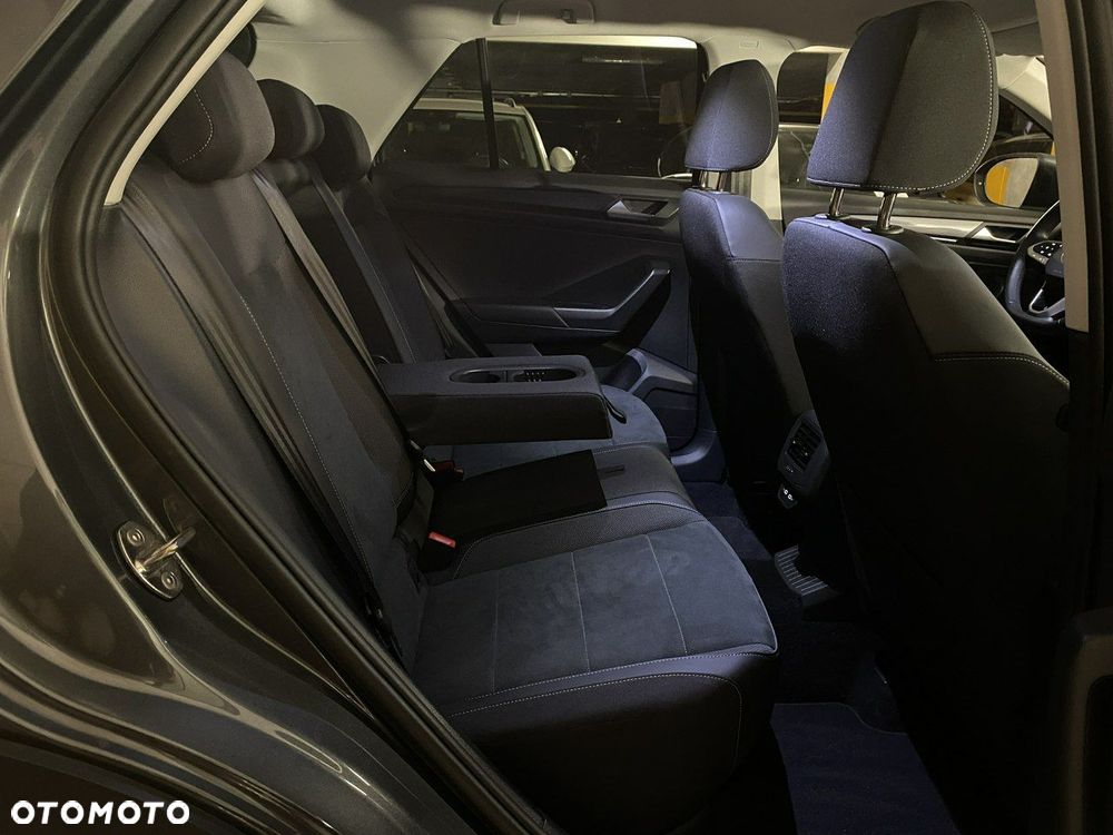 Volkswagen T-Roc - 14