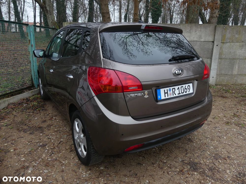 Kia Venga 1.4 CVVT Fifa World Cup Edition - 13