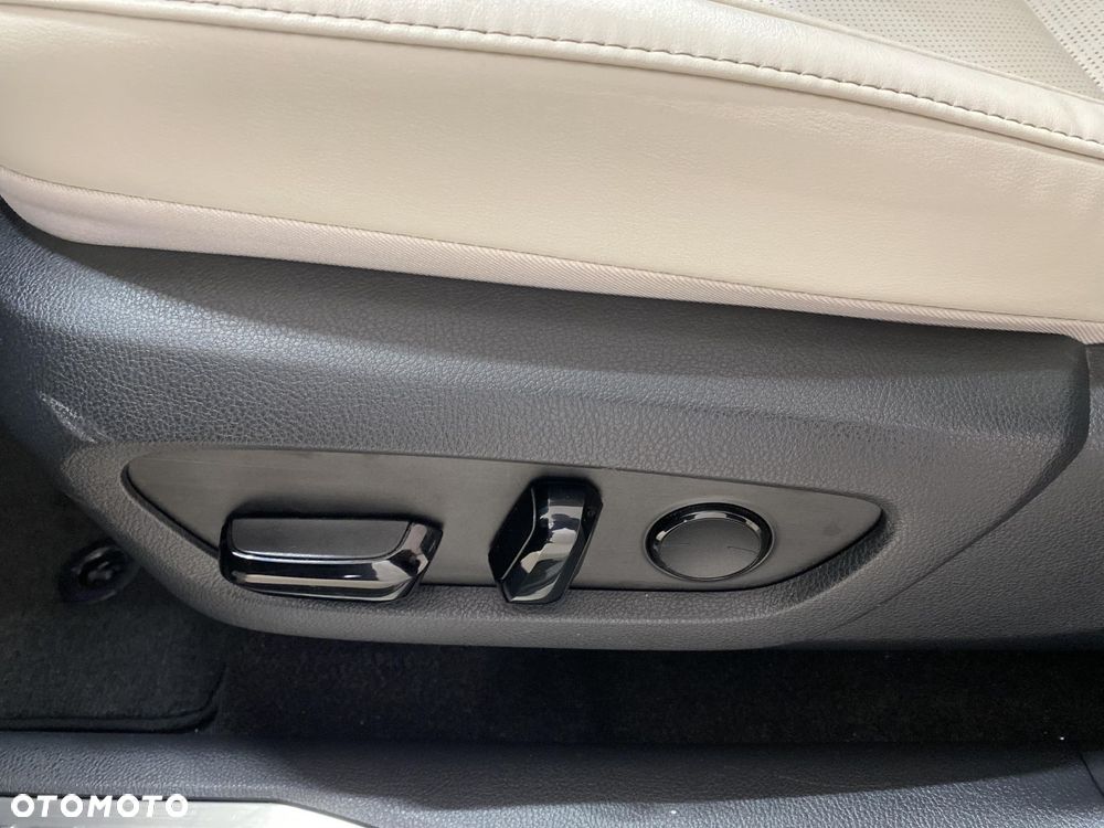 Lexus RX 350h Prestige - 22