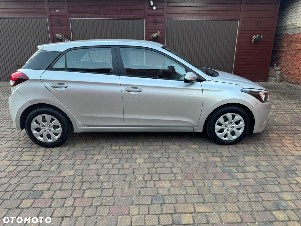Hyundai i20 1.2 Pure - 9