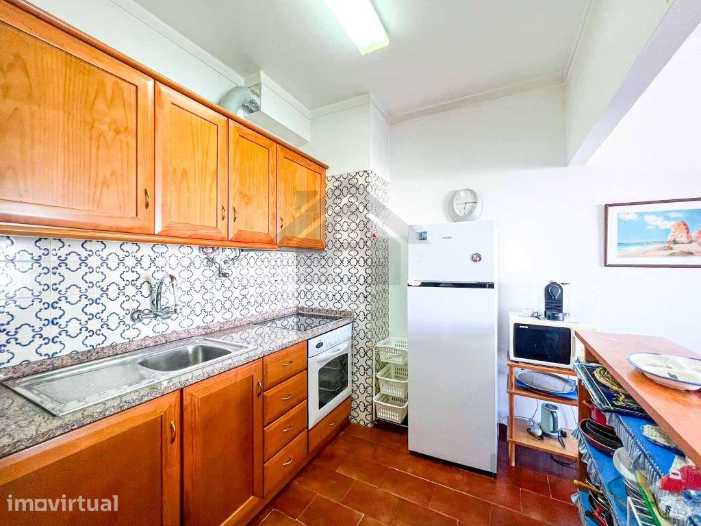 Apartamento T1 para Venda com estacionamento na Praia da Rocha - Grande imagem: 5/25
