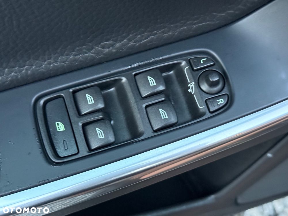 Volvo V60 T6 AWD Geartronic Momentum - 29