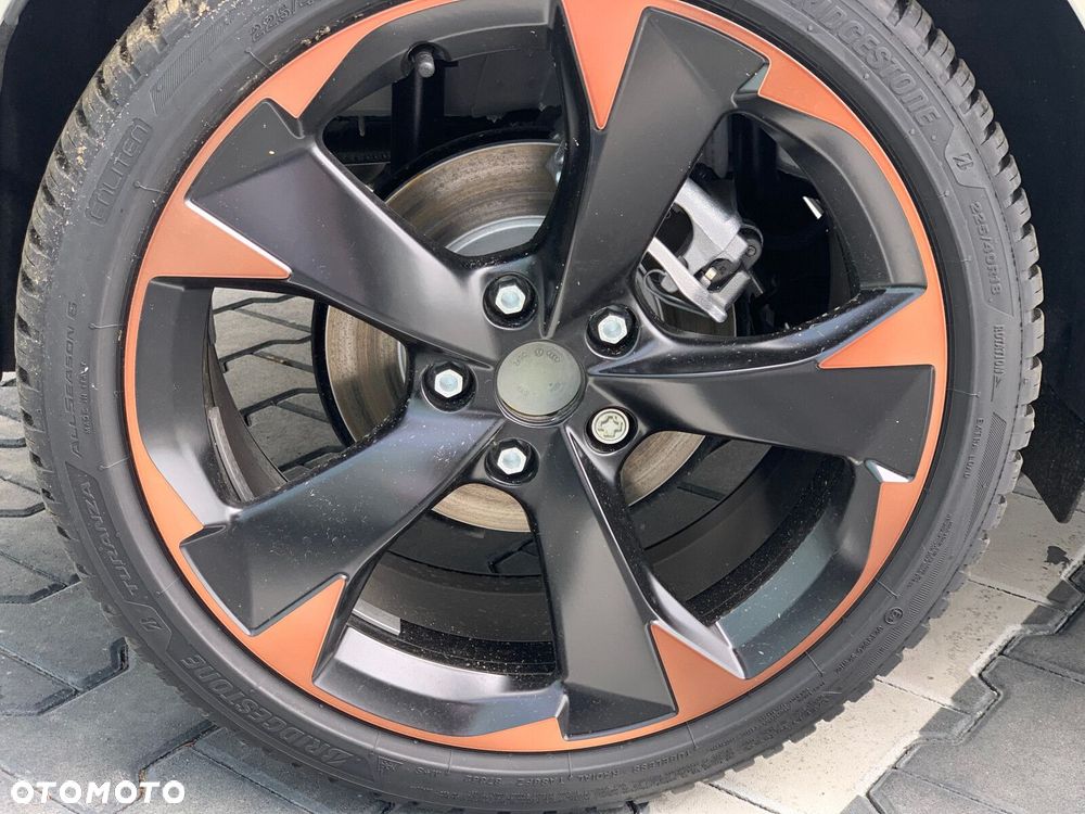 Cupra Leon 1.5 eTSI DSG - 5