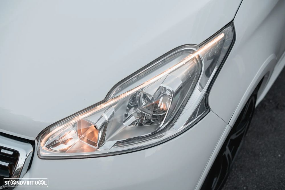 Peugeot 208 1.6 THP GTi - 5