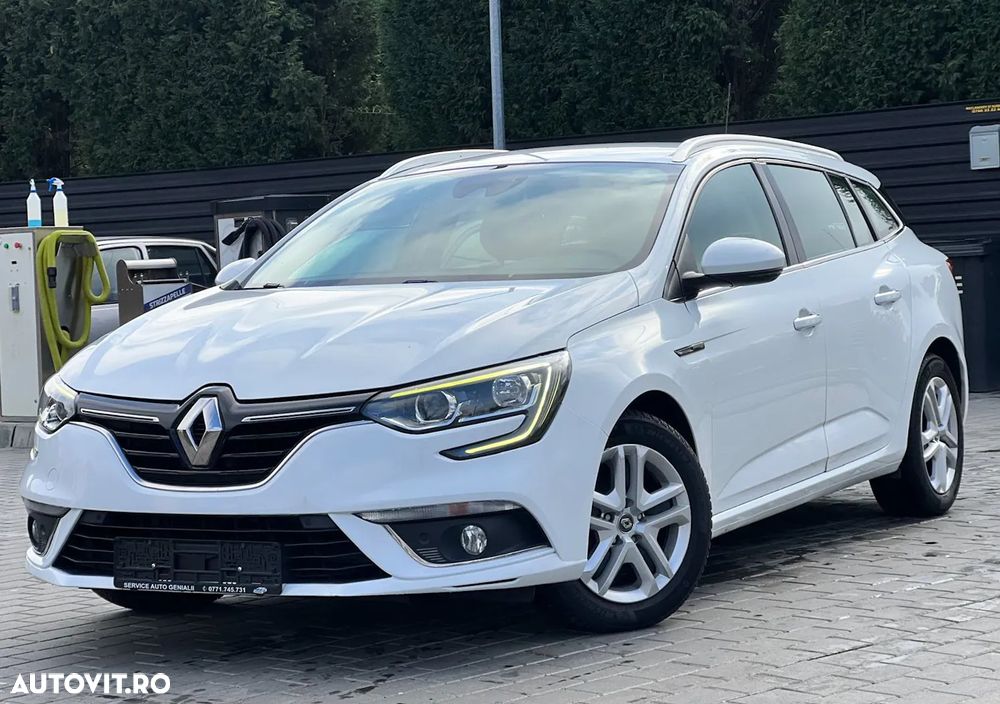 Renault Megane TCe GPF Business - 11