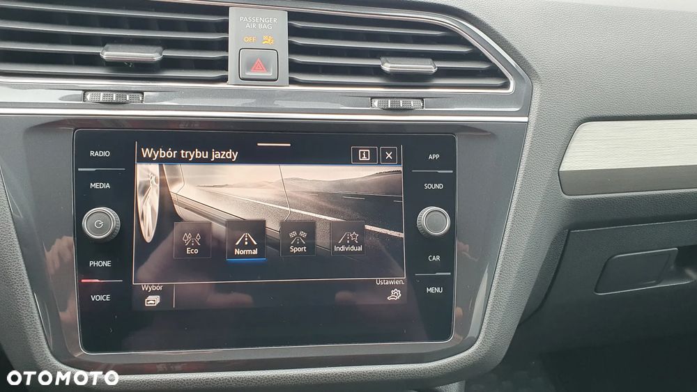 Volkswagen Tiguan - 12