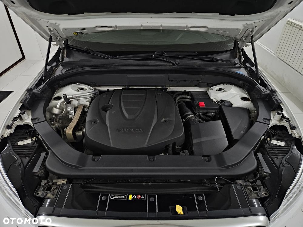 Volvo XC 60 D3 R-Design - 36