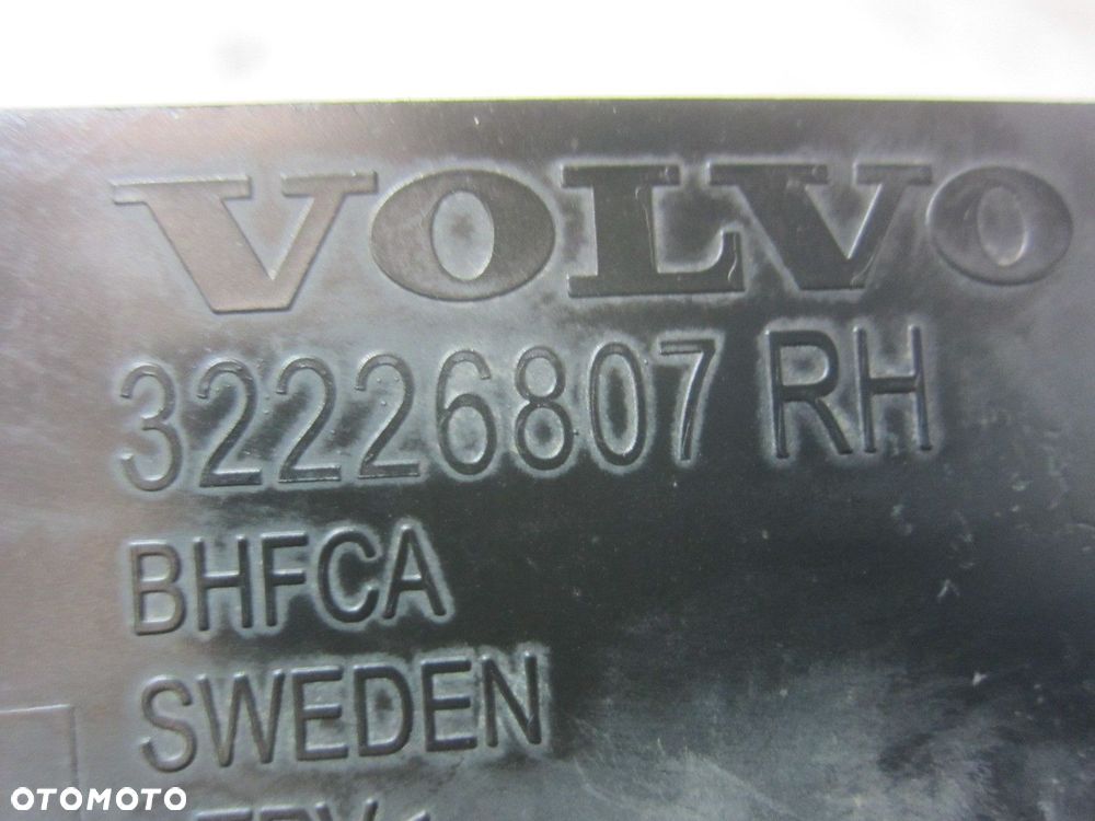 VOLVO XC40 II XC 40 CHLAPACZE ZESTAW CHLAPACZ PRAWY LEWY PRZÓD TYŁ 32226807 - 5