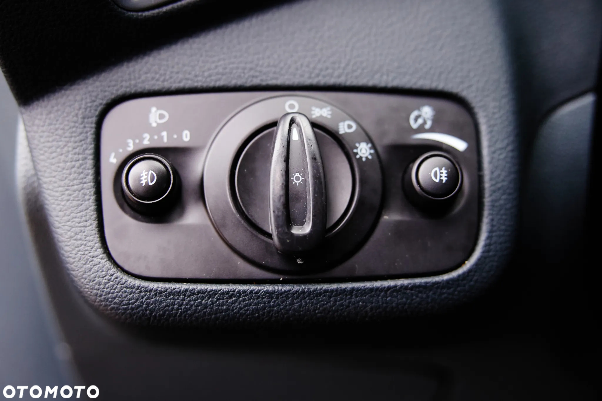 Ford C-MAX 2.0 TDCi Champions Edition - 15